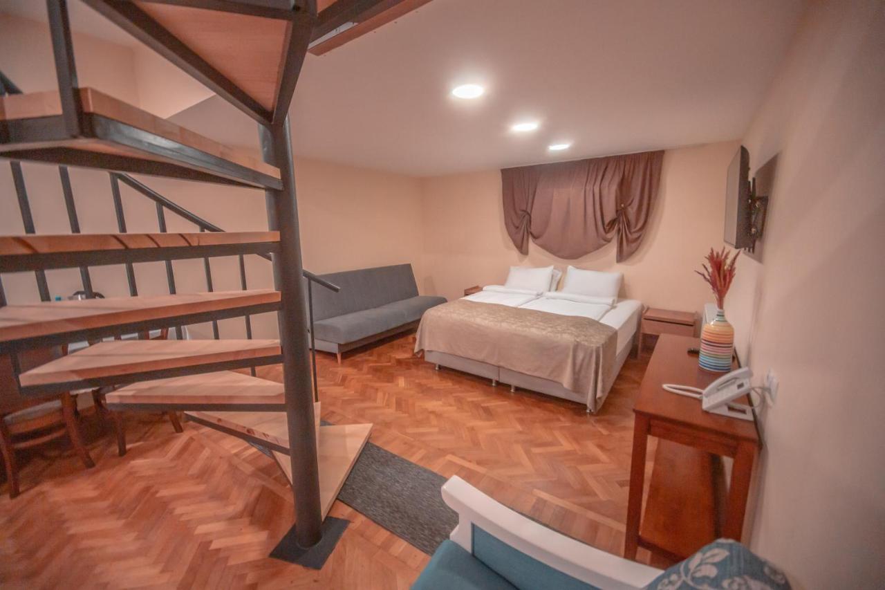 Hotel Banovani Tbilisi Eksteriør bilde