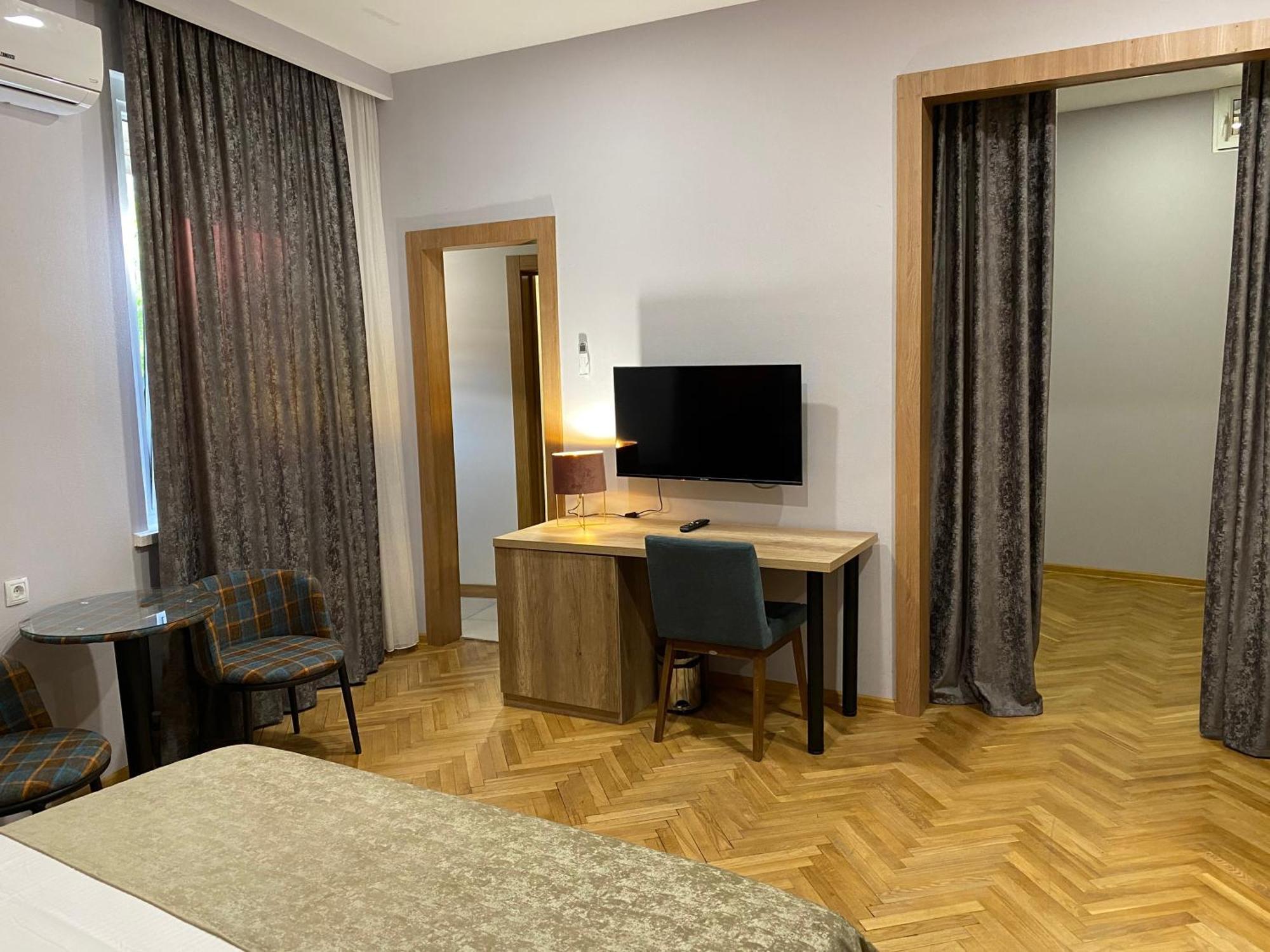 Hotel Banovani Tbilisi Eksteriør bilde